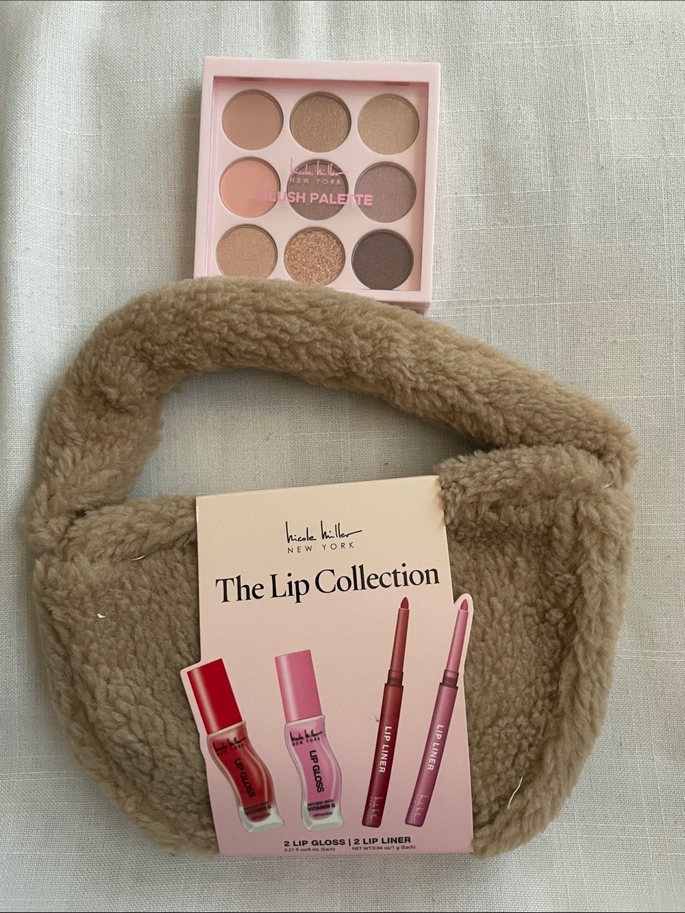Nicole Miller Beige Bag With 2 Lip Liner & 2 Gloss-Blush Palette NEW